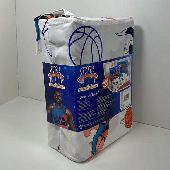 Space Jam A New Legacy Vibrant Printed Super Soft Twin Sized Bed Sheet Set - Picture 3 of 8